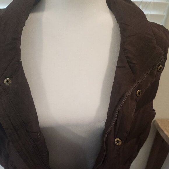 St Johns Bay NWT Brown Puffer Jacket. EXCELLENT CONDITION! Size L - Picture 9 of 12